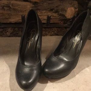 Jessica Simpson black heels